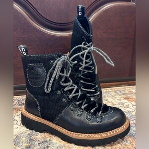 Bionica Black Lace-Up Leather Combat Boots in Size 6